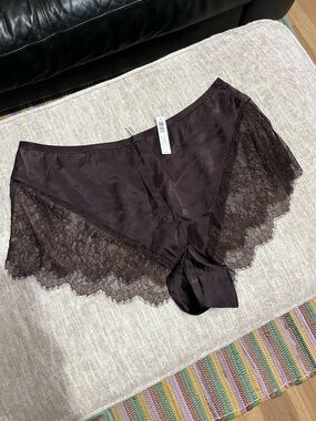 Soma Chocolate Lace-Trim pj shorties
